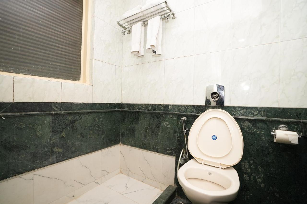 Stay Well Hotels & Homes Гургаон Экстерьер фото